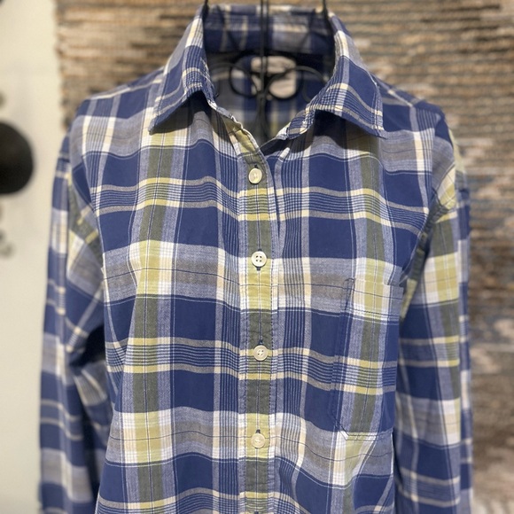 American Eagle Ladies Plaid Button Down Shirt - Picture 2 of 9